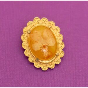 Vintage Victorian Floral Gold Tone Brooch - Q18